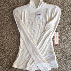 NWT Forever 21 long sleeved turtle neck XS